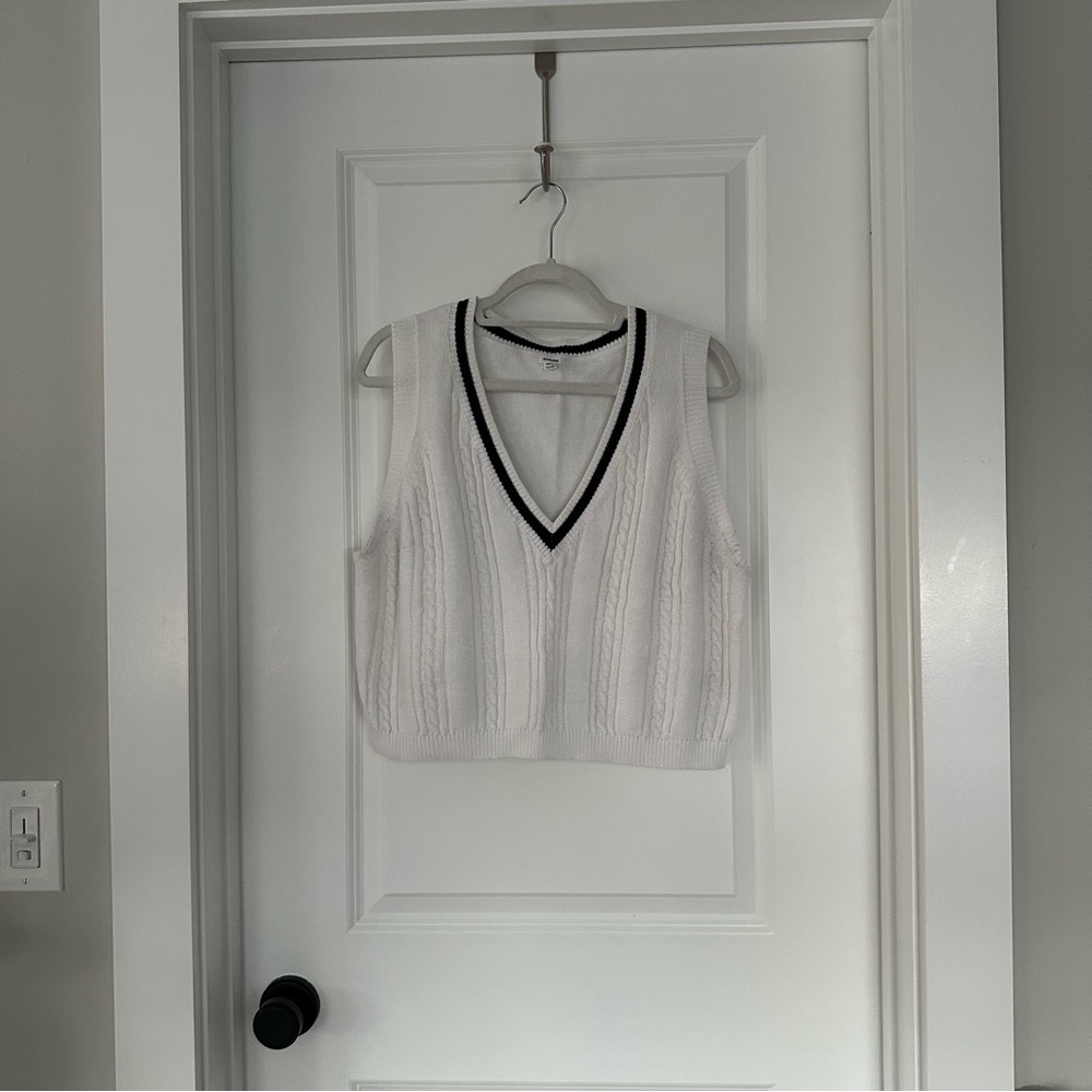 White Cable Knit V-Neck Sweater Vest